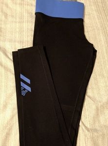 ✳️ REDUCED✳️PINK Ultimate Reversible Leggings